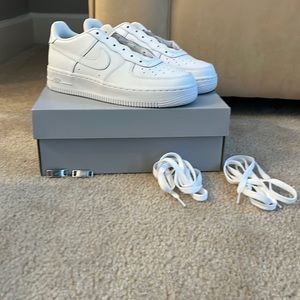 Nike Air Force 1 (all white)